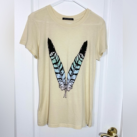 Wildfox Tops - Wildfox USA MADE Pastel ‘V’ Feathers Graphic Tee Cream Size Large
